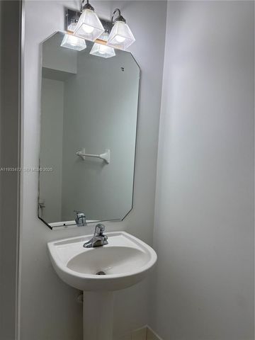 687 NW 42nd Ave, Plantation, FL 33317