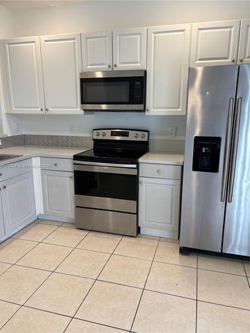 687 NW 42nd Ave, Plantation, FL 33317