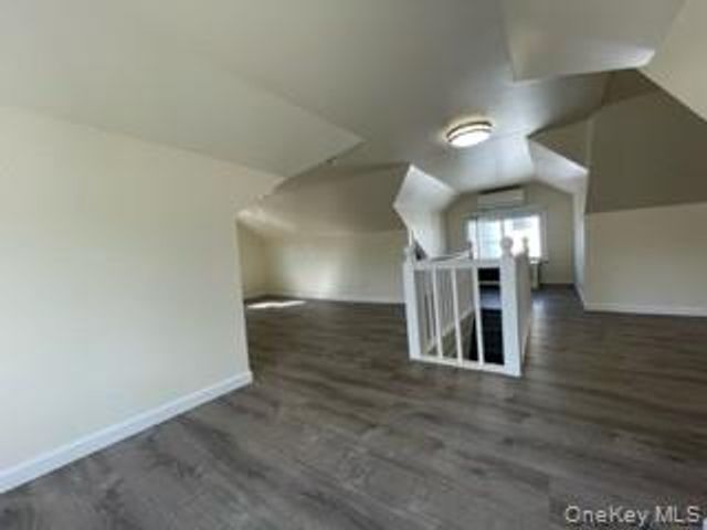 267 Plainfield Avenue 2F, Floral Park, NY 11001