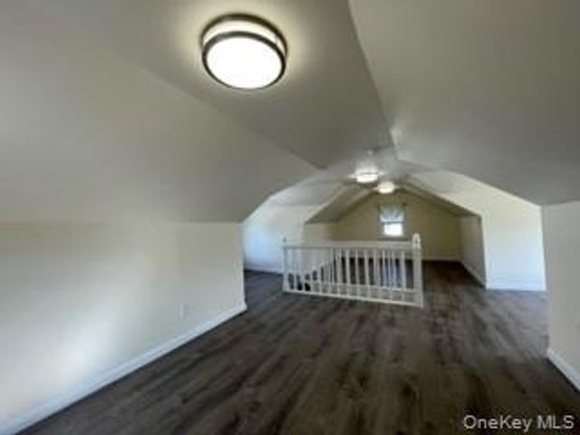 267 Plainfield Avenue 2F, Floral Park, NY 11001