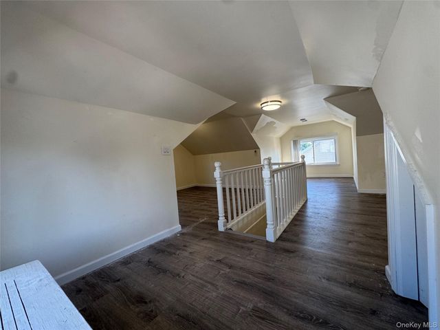 267 Plainfield Avenue 2F, Floral Park, NY 11001