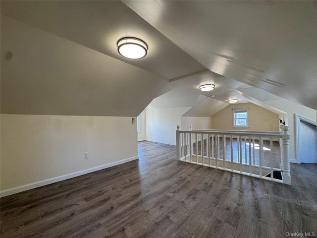 267 Plainfield Avenue 2F, Floral Park, NY 11001