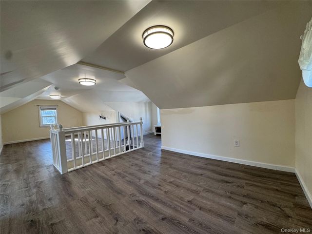 267 Plainfield Avenue 2F, Floral Park, NY 11001