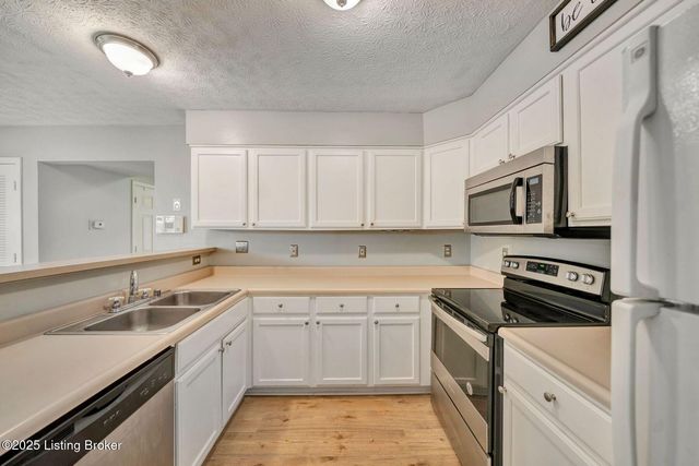 7905 Jade Green Way, Louisville, KY 40291