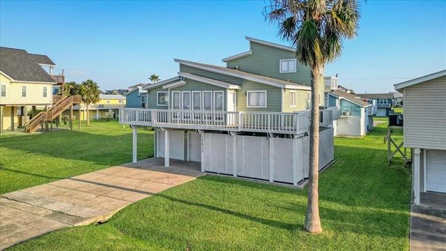 13617 Pirates Beach Boulevard, Galveston, TX 77554