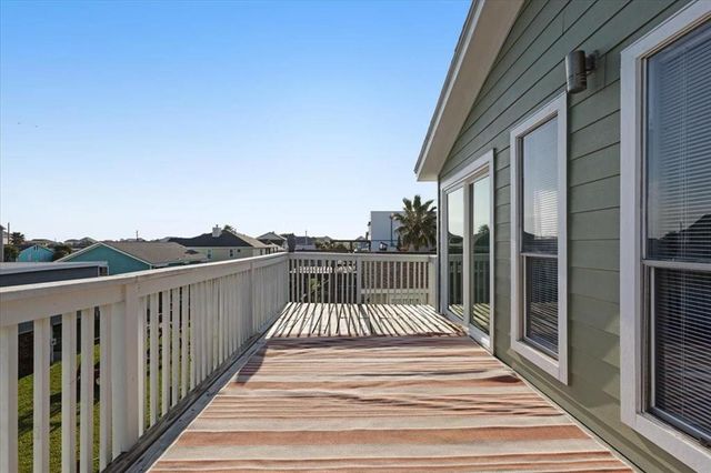 13617 Pirates Beach Boulevard, Galveston, TX 77554
