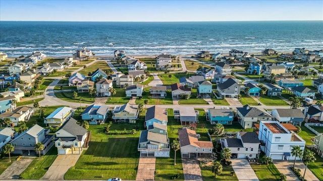 13617 Pirates Beach Boulevard, Galveston, TX 77554