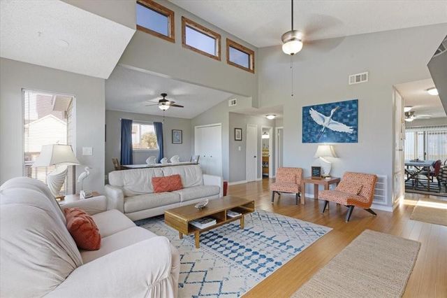 13617 Pirates Beach Boulevard, Galveston, TX 77554