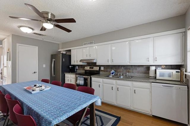 13617 Pirates Beach Boulevard, Galveston, TX 77554