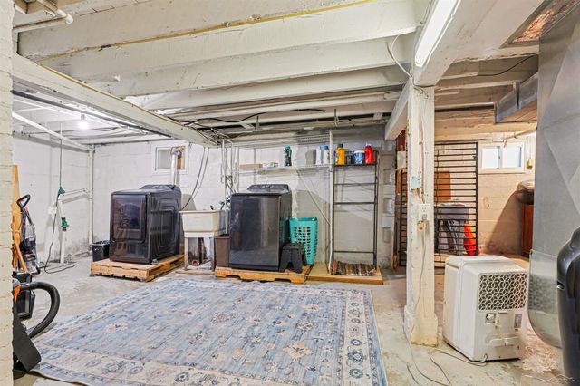 1708 S Warner Avenue, Bay City, MI 48706