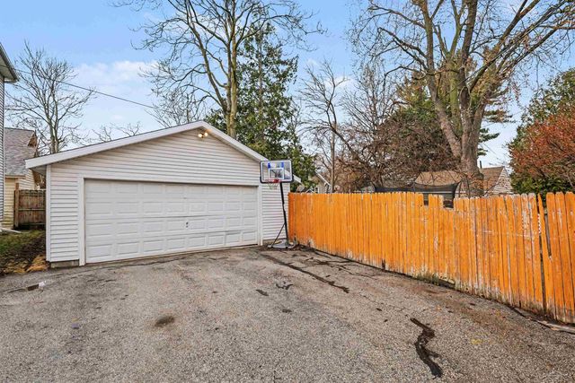 1708 S Warner Avenue, Bay City, MI 48706