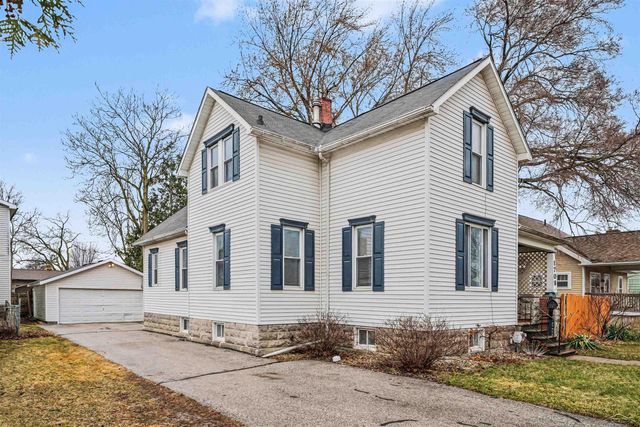1708 S Warner Avenue, Bay City, MI 48706