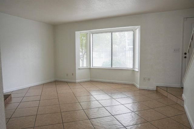 4676 E Alamos Avenue # 134, Fresno, CA 93726