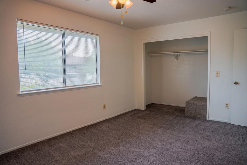 Image 10 of property listing at 4676 E Alamos Avenue # 134, Fresno, CA 93726