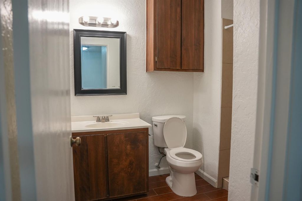 Image 14 of property listing at 4676 E Alamos Avenue # 134, Fresno, CA 93726