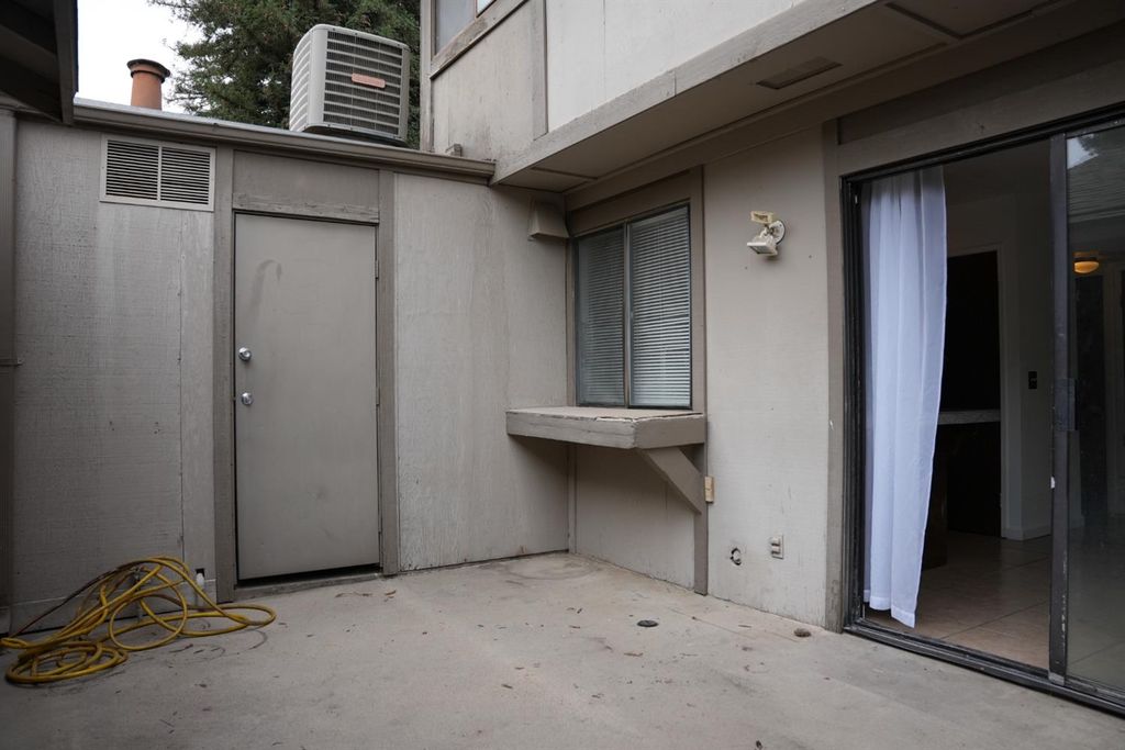 Image 16 of property listing at 4676 E Alamos Avenue # 134, Fresno, CA 93726