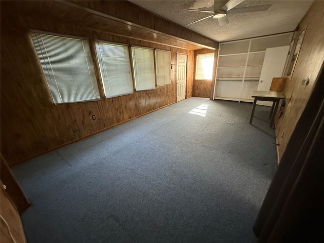 105 W Elm Street, Gustine, TX 76455