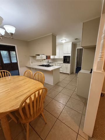105 W Elm Street, Gustine, TX 76455