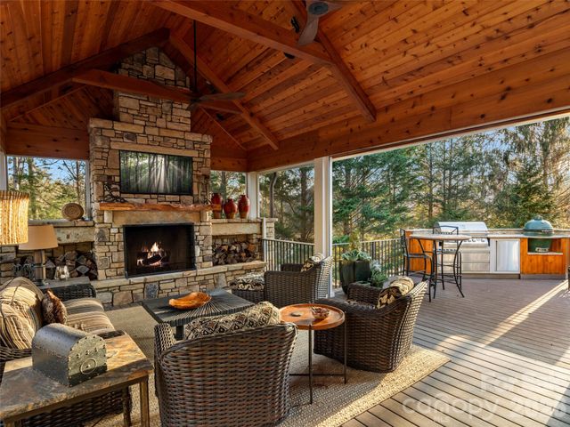 701 Baneberry Court, Asheville, NC 28803