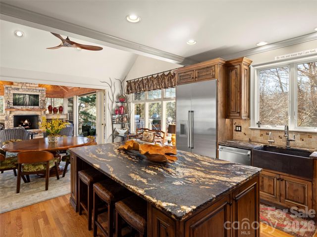 701 Baneberry Court, Asheville, NC 28803