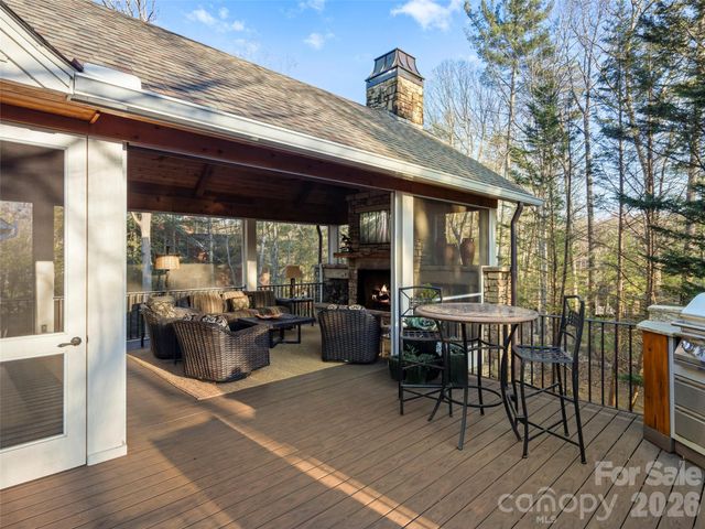 701 Baneberry Court, Asheville, NC 28803