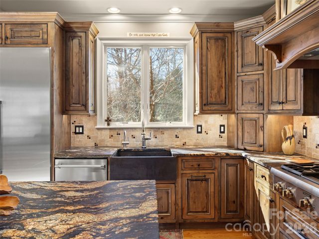 701 Baneberry Court, Asheville, NC 28803