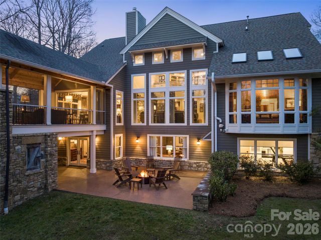 701 Baneberry Court, Asheville, NC 28803