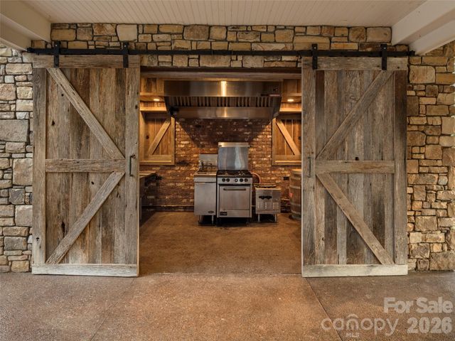 701 Baneberry Court, Asheville, NC 28803
