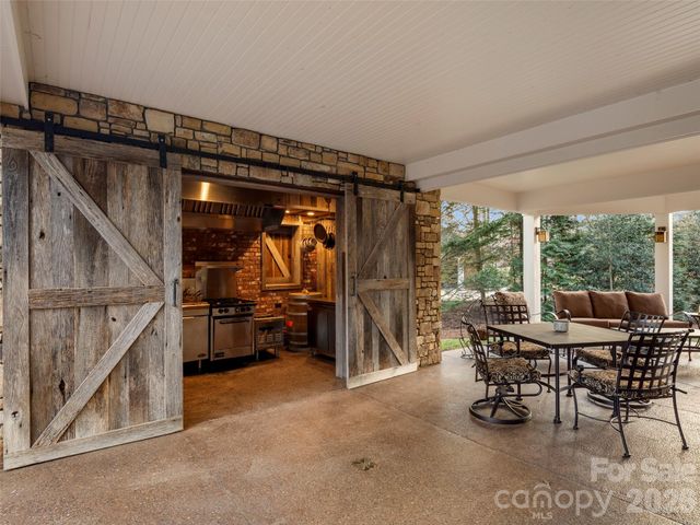 701 Baneberry Court, Asheville, NC 28803