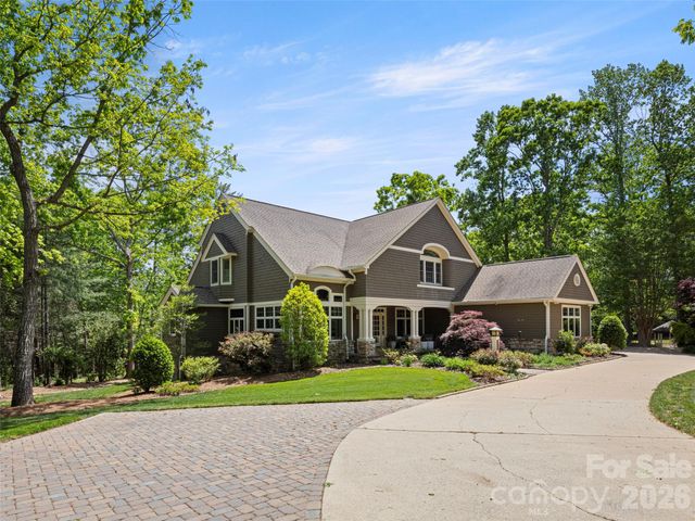 701 Baneberry Court, Asheville, NC 28803