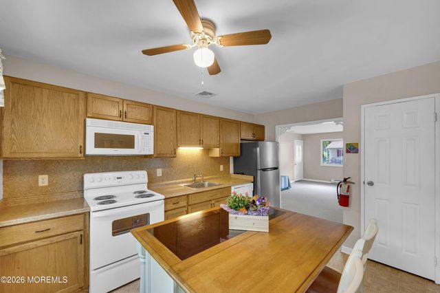4 Indiana Way B, Whiting, NJ 08759