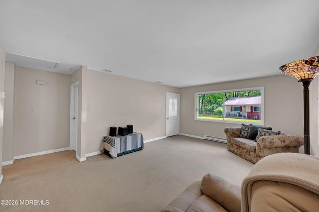 4 Indiana Way B, Whiting, NJ 08759