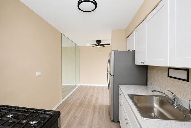 1500 Robin Circle 418, Hoffman Estates, IL 60194