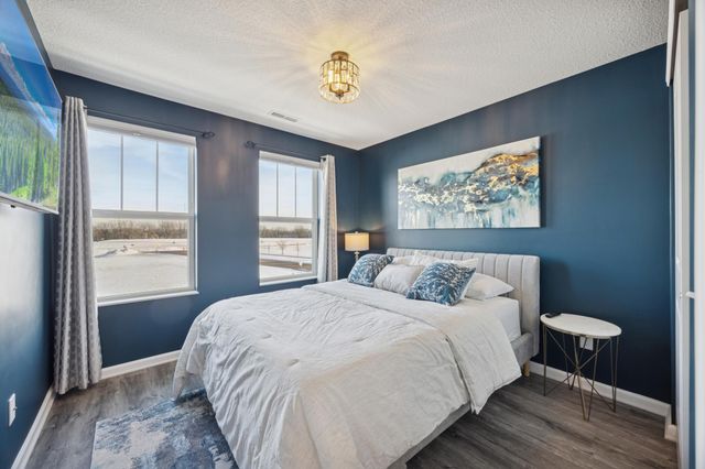 1320 Old Highway 8 NW, New Brighton, MN 55112