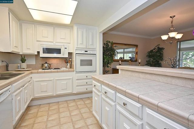 1160 Singingwood Ct 5, Walnut Creek, CA 94595