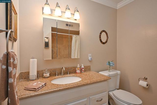 1160 Singingwood Ct 5, Walnut Creek, CA 94595