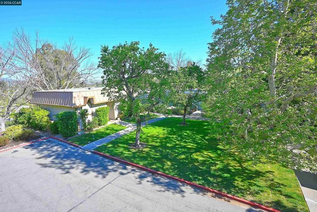 1160 Singingwood Ct 5, Walnut Creek, CA 94595