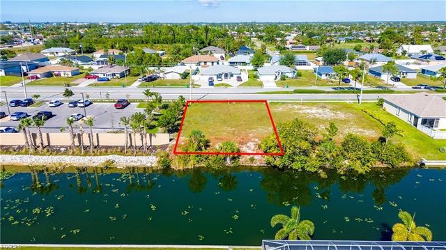 132 NICHOLAS Parkway E, Cape Coral, FL 33990