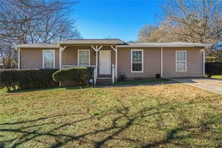 1696 Almand Creek SW Drive, Conyers, GA 30094