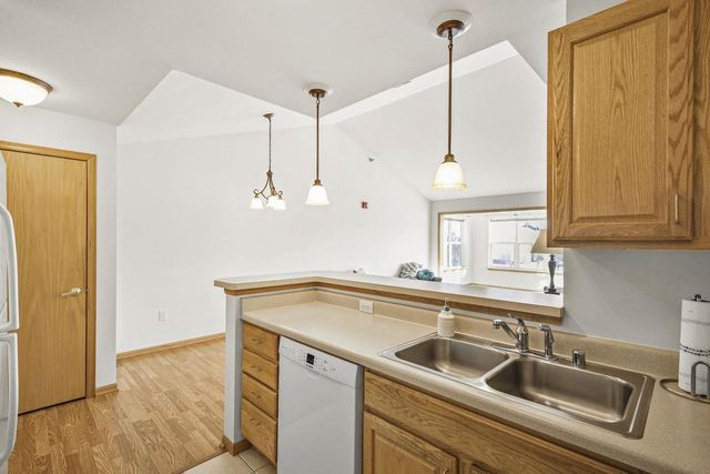 6836 Parkside Circle, Windsor, WI 53532