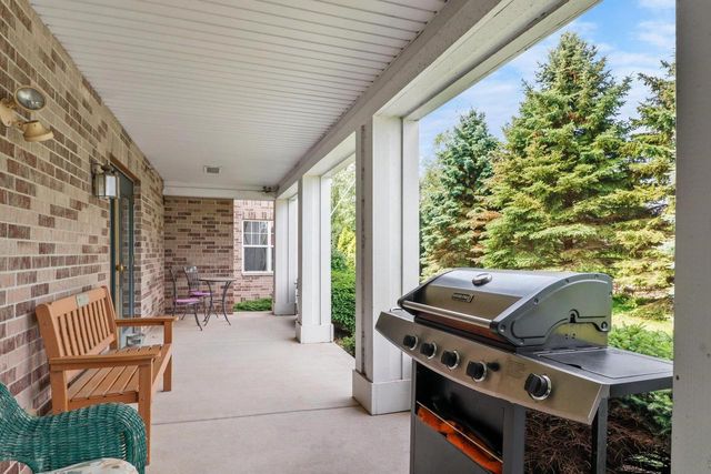 6836 Parkside Circle, Windsor, WI 53532