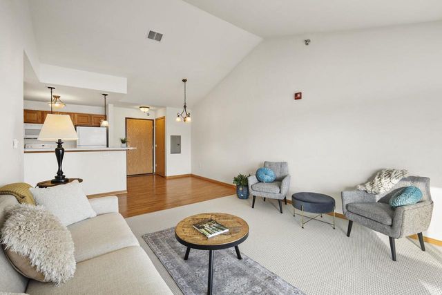 6836 Parkside Circle, Windsor, WI 53532