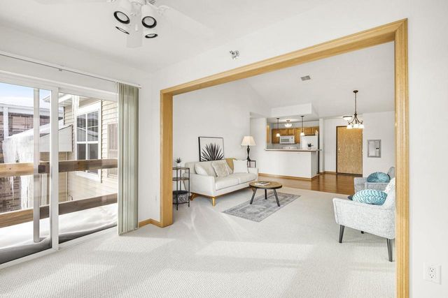 6836 Parkside Circle, Windsor, WI 53532