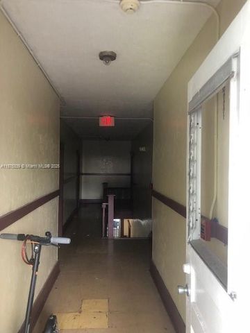 125 NW 7th Ave, Miami, FL 33128