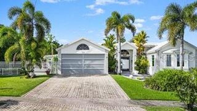 G9 GALICIA, Vega Alta, PR 00692