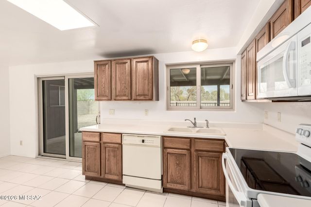 4030 S Knotty Pine Place, Tucson, AZ 85730