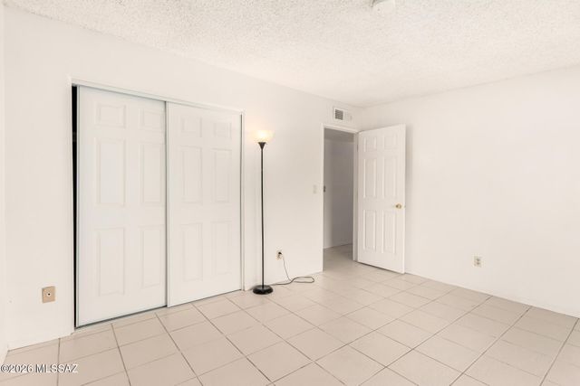 4030 S Knotty Pine Place, Tucson, AZ 85730