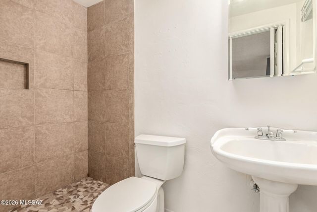 4030 S Knotty Pine Place, Tucson, AZ 85730