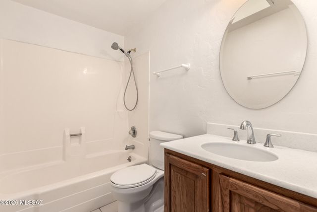 4030 S Knotty Pine Place, Tucson, AZ 85730