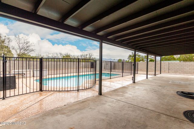 4030 S Knotty Pine Place, Tucson, AZ 85730